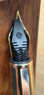 Tycoon Fountain pen Amboyna Burl