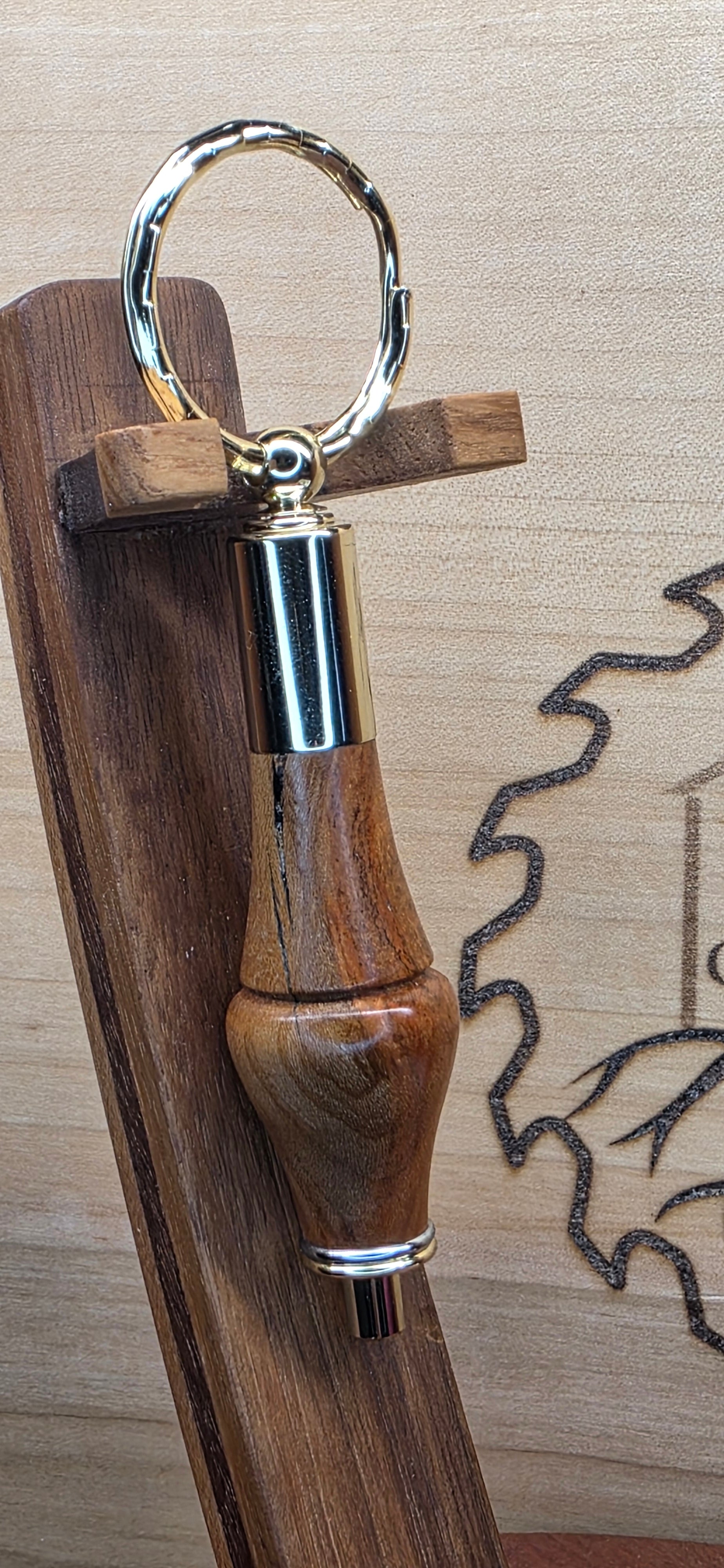 Keychain Cigar Punch in Cherry wood
